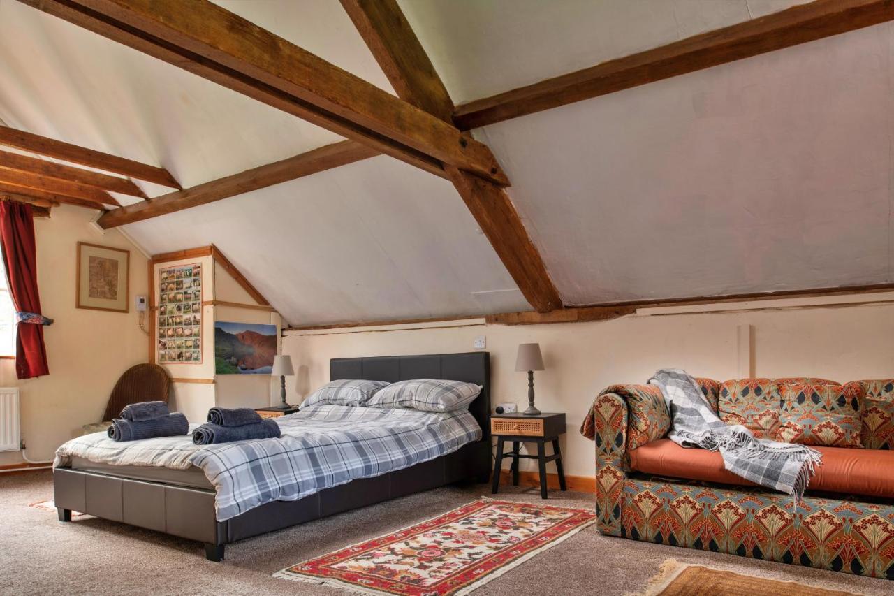 Finest Retreats - Great Cantal Granary Llandrindod Wells Exterior photo